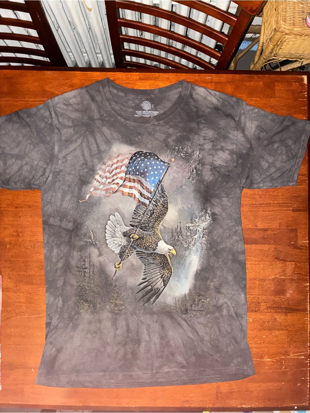 The Mountain 2017 Bald Eagle American Flag Tie Dye T Shirt Large 22x31